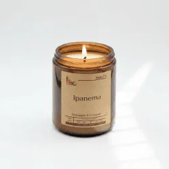 Candle with pineapple and coconut scent